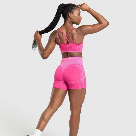 FIRM Gymshark | Apex Seamless Shorts - Picture 4 of 11